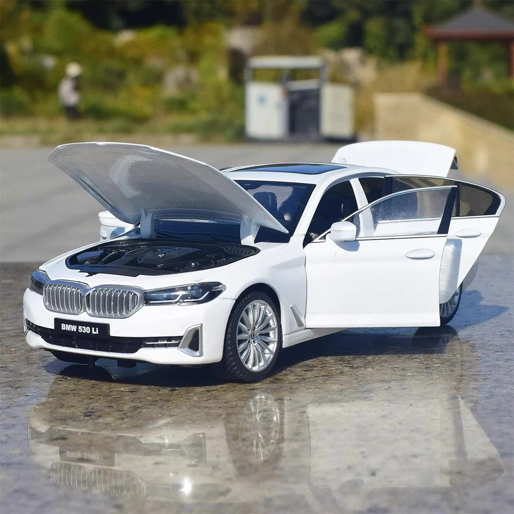 [TOY] 1:24 BMW 2023 G38 530 Li White Model Car Die-Cast