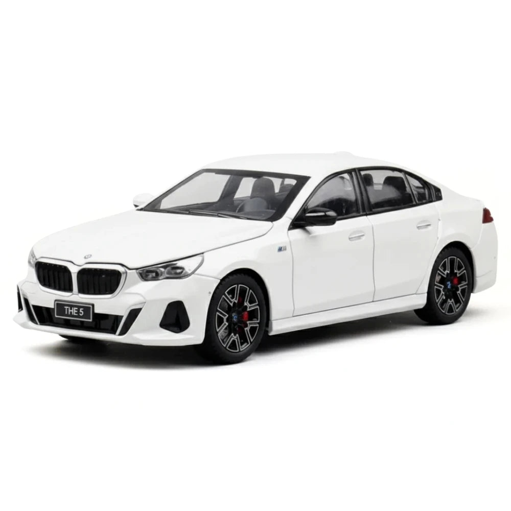 [TOY] 1:24 BMW 2024 G68 530Li M Sport LWB White Model Car Die-Cast