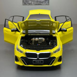 [TOY] 1:24 BMW 2024 G68 530Li M Sport LWB Yellow Model Car Die-Cast