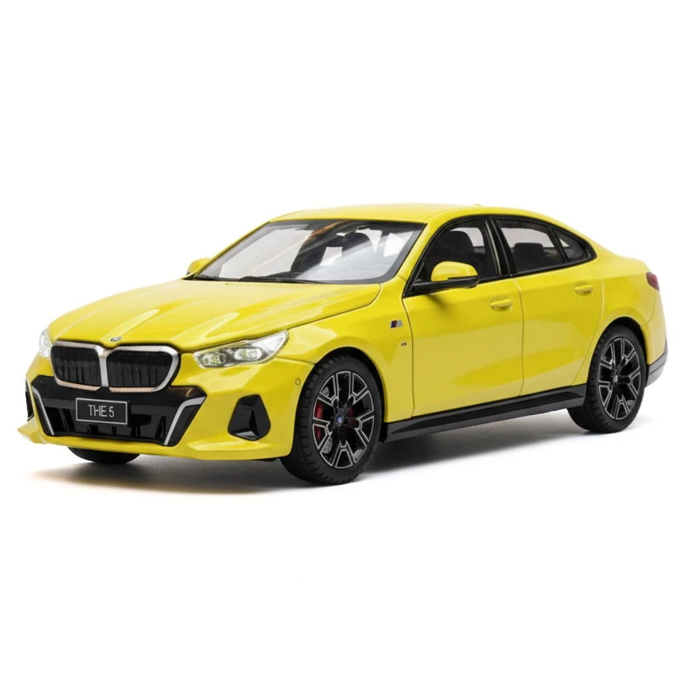 [TOY] 1:24 BMW 2024 G68 530Li M Sport LWB Yellow Model Car Die-Cast