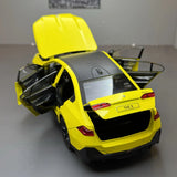[TOY] 1:24 BMW 2024 G68 530Li M Sport LWB Yellow Model Car Die-Cast