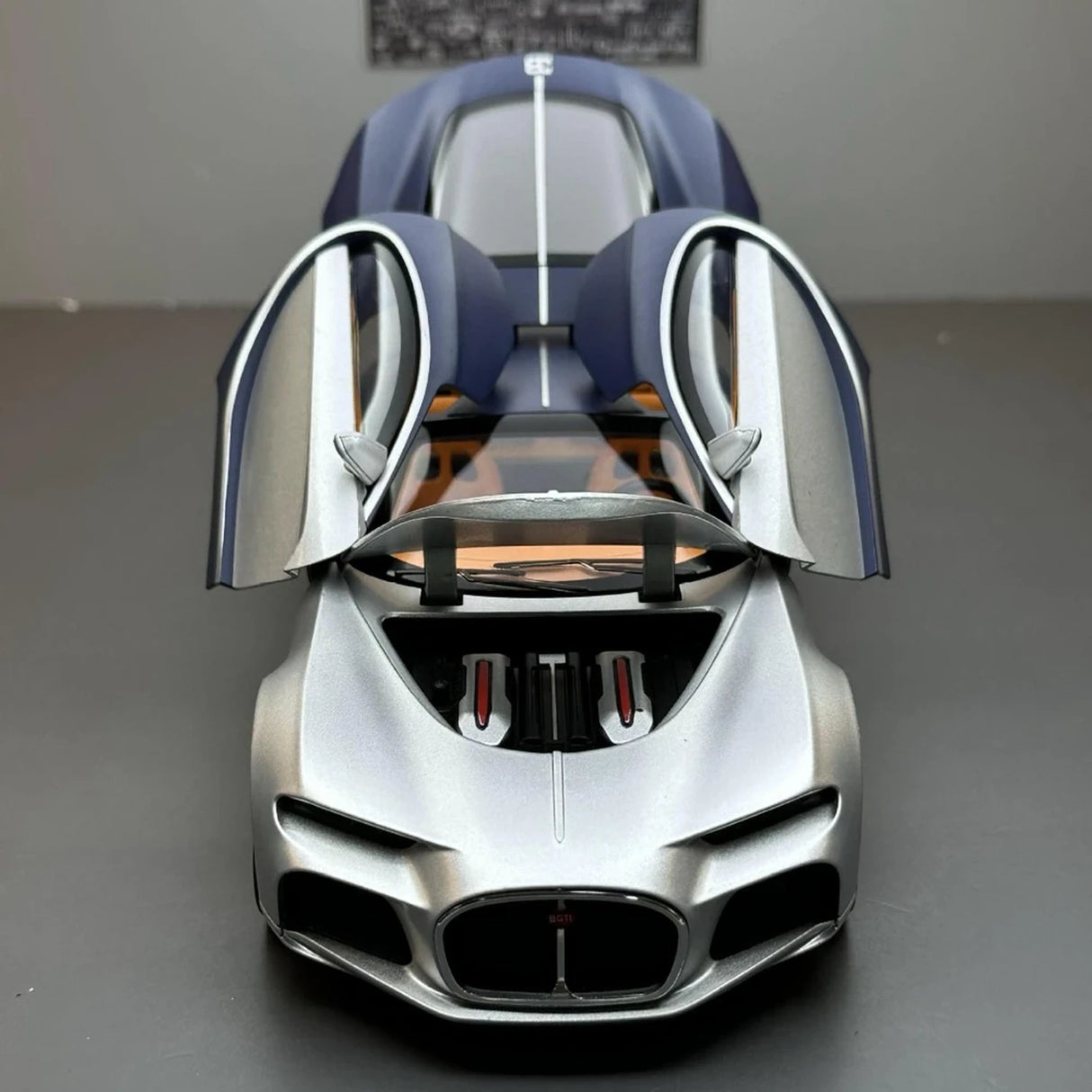 [TOY] 1:24 Bugatti 2015 Atlantic hopea pienoismalli Die-Cast