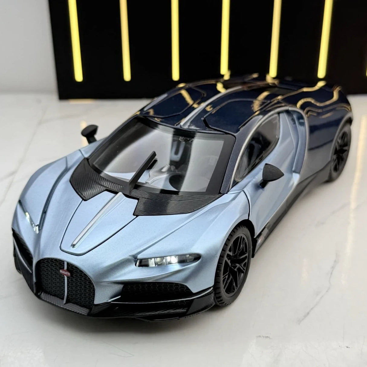[TOY] 1:24 Bugatti 2024 Tourbillon Ice blu modellino di auto Die-Cast