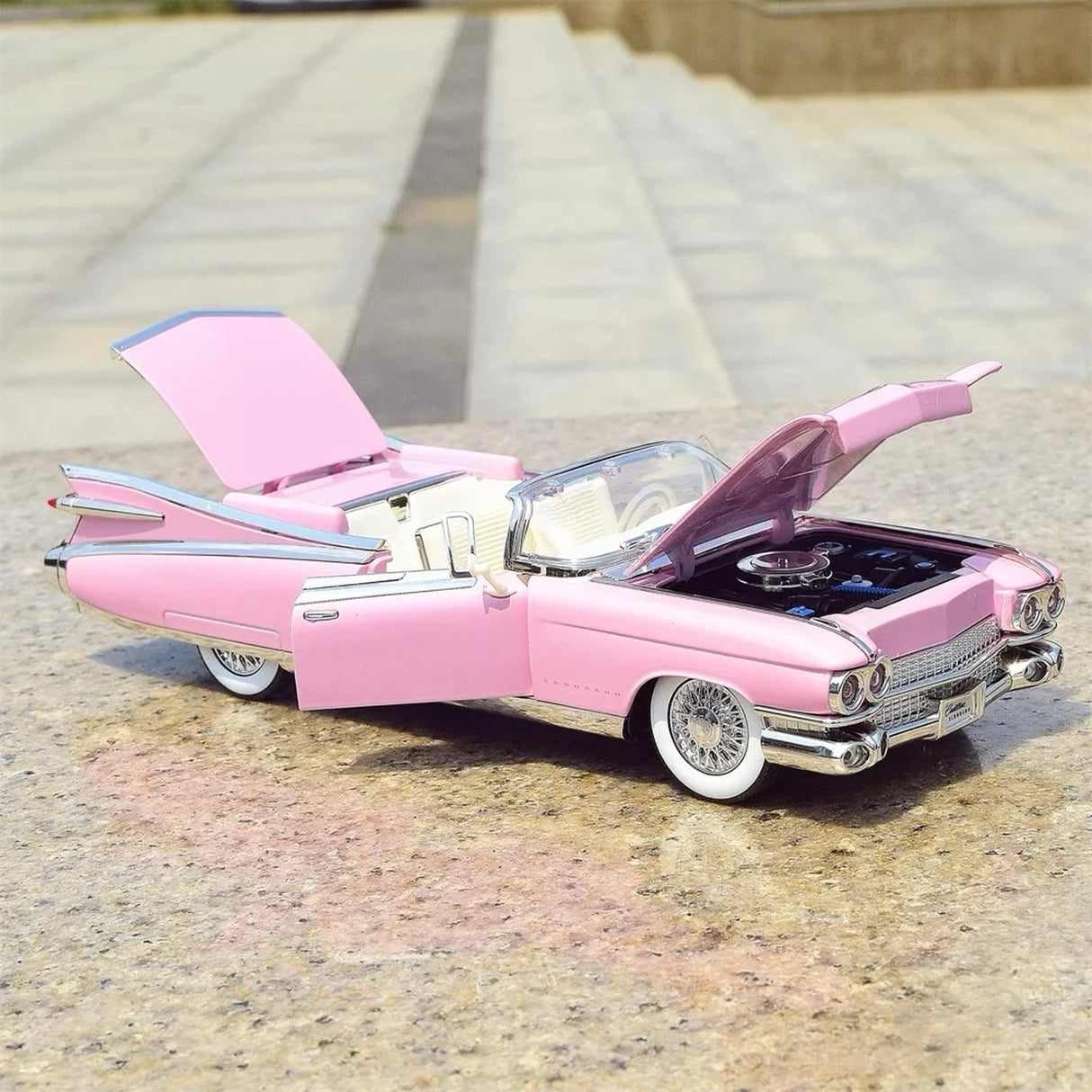 Cadillac 1959 Series 62 Eldorado Biarritz Pink 1:24 – Diecast Display Model Die-Cast