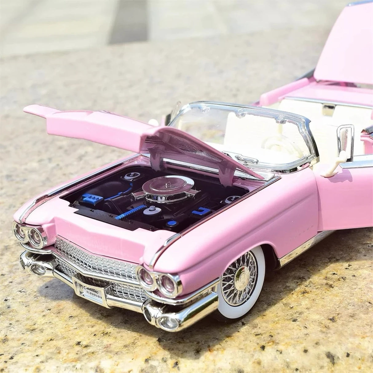 Cadillac 1959 Series 62 Eldorado Biarritz Pink 1:24 – Diecast Display Model Die-Cast