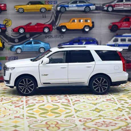 [TOY] 1:24 Cadillac 2021 Escalade wit modelauto Die-Cast
