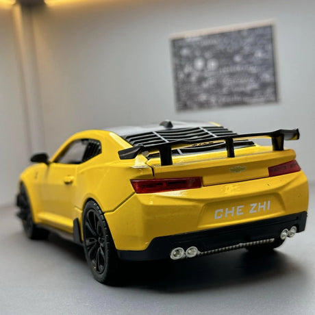 [TOY] 1:24 Chevrolet 2017 Camaro ZL1 1LE giallo modellino di auto Die-Cast