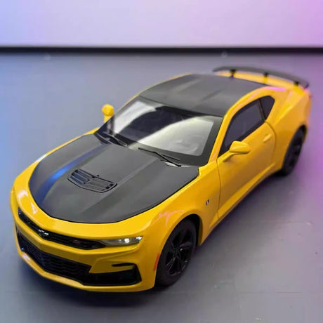 [TOY] 1:24 Chevrolet 2023 Camaro giallo modellino di auto Die-Cast