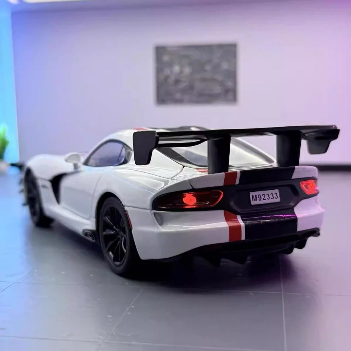 Dodge 2013 Viper SRT White 1:24 – Modello Pressofuso per esposizione pressofusa