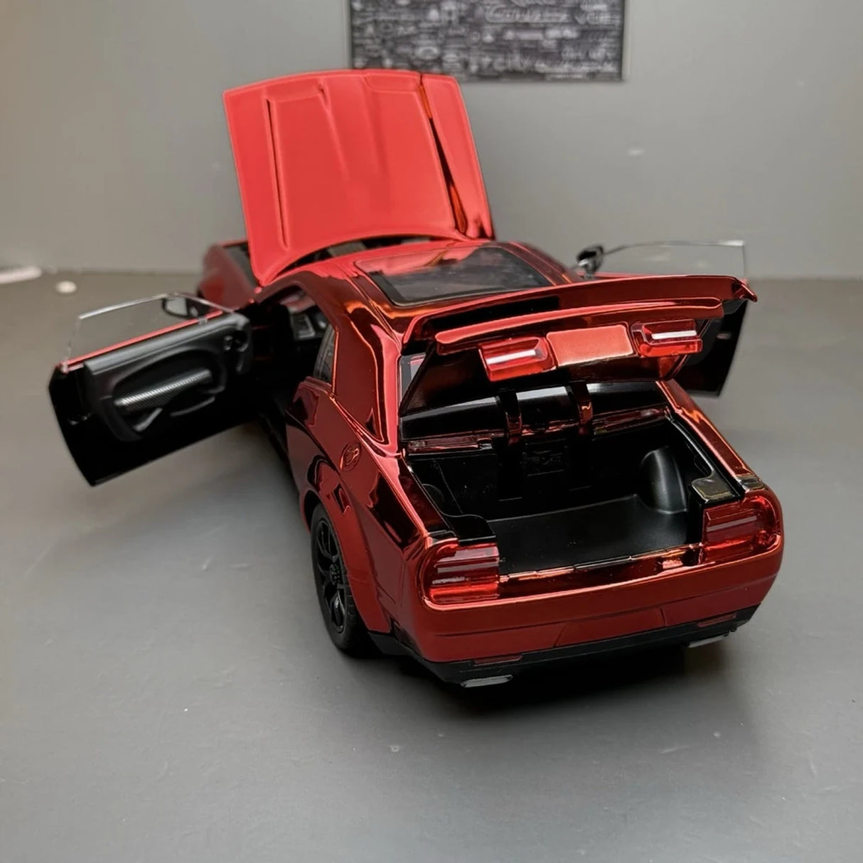 [TOY] 1:24 Dodge 2018 Challenger SRT Hellcat 金属lic レッド モデルカー Die-Cast