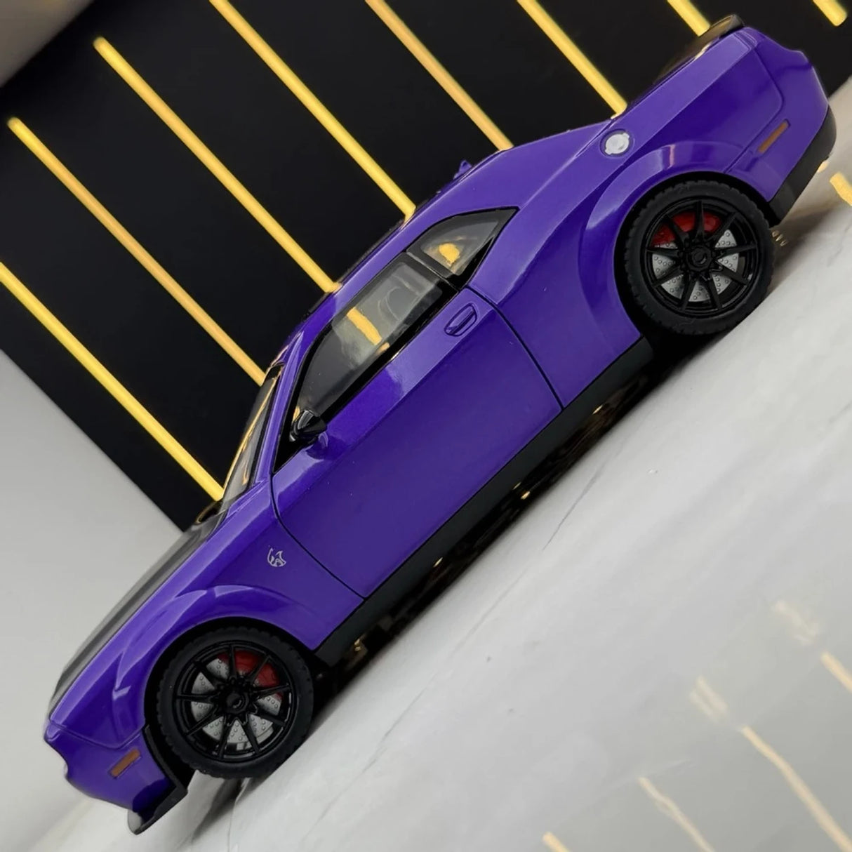 Dodge 2018 تشالنجر SRT هيلكات بيربل 1:24 – نموذج عرض مصبوب، مصبوب.
