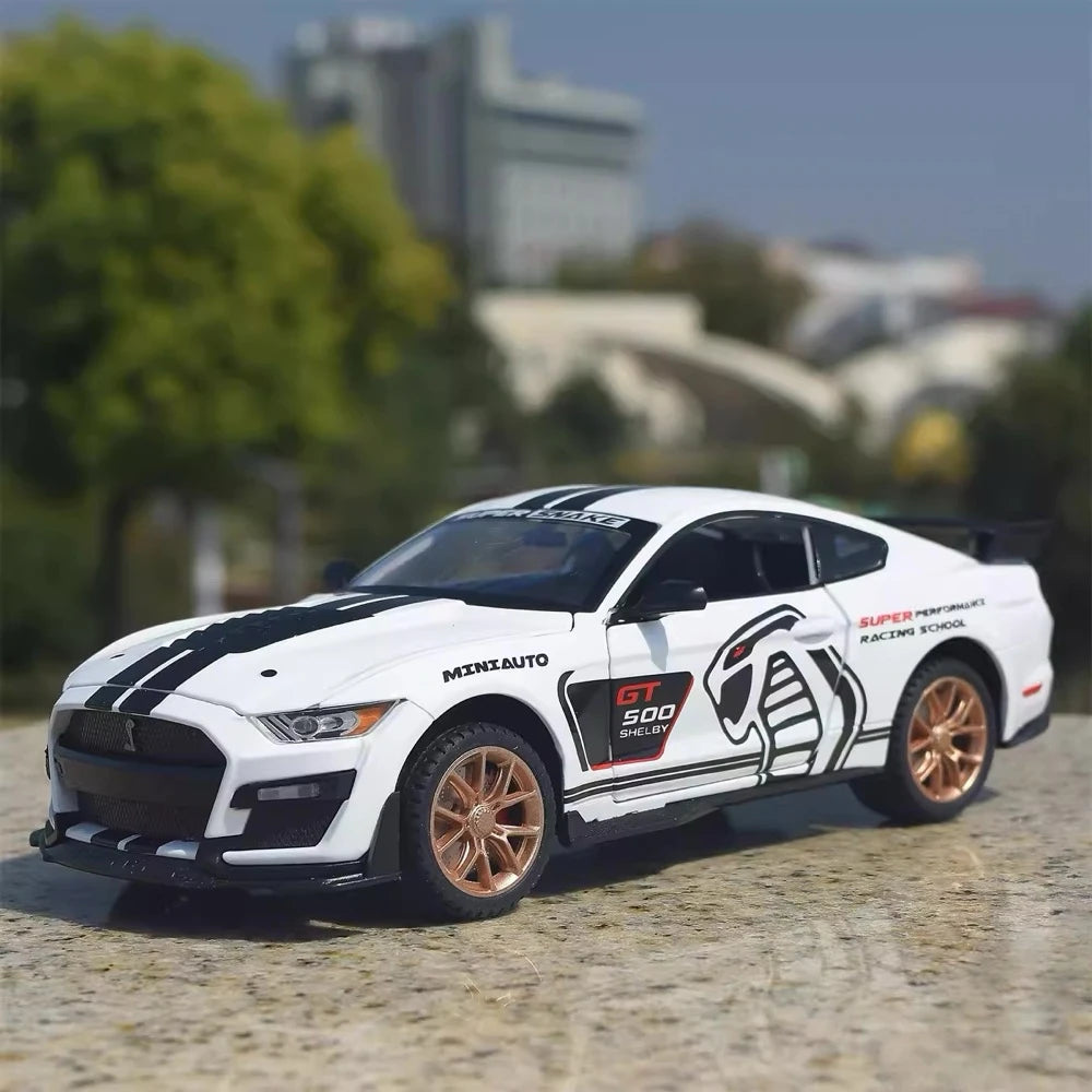 [TOY] 1:24 Ford 2020 Shelby GT500 White Model Car Die-Cast