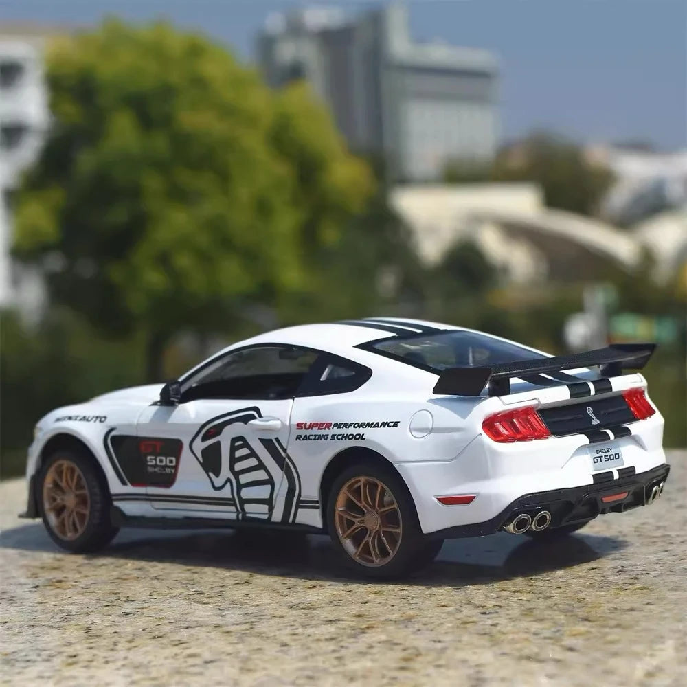 [TOY] 1:24 Ford 2020 Shelby GT500 White Model Car Die-Cast