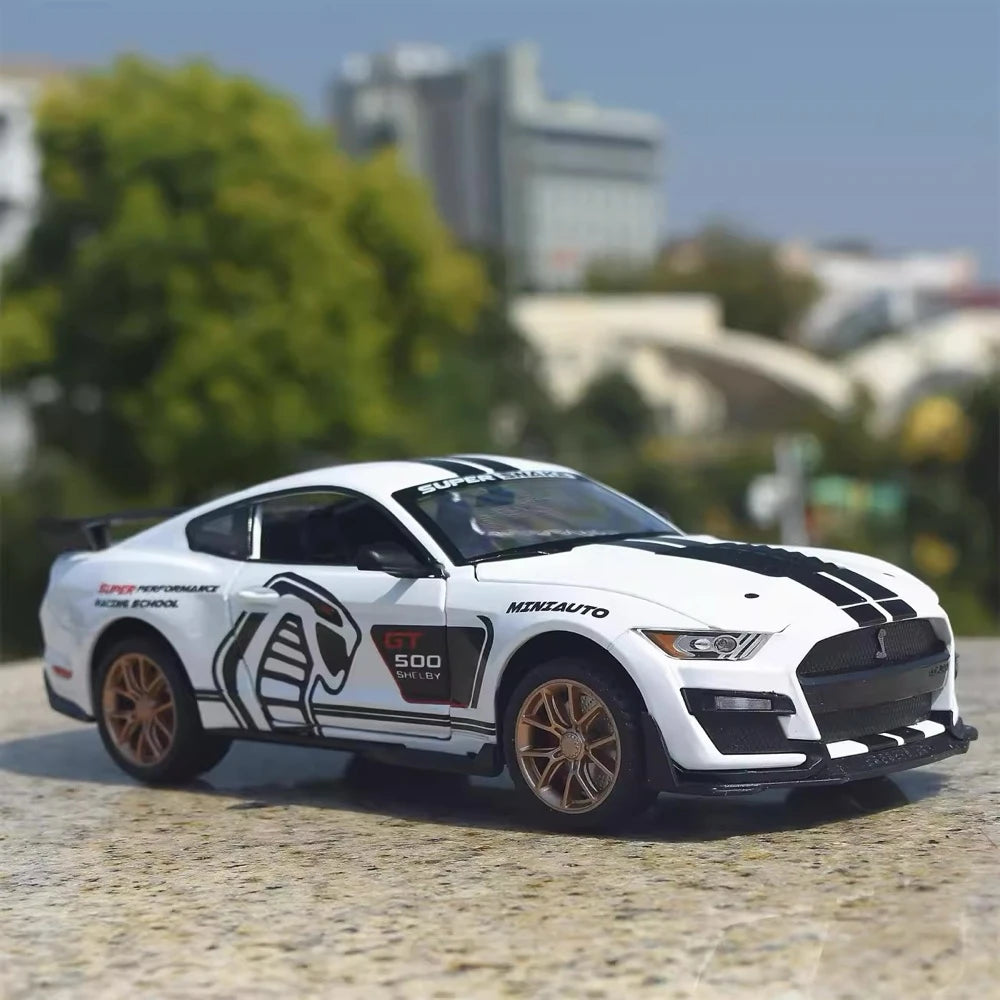 [TOY] 1:24 Ford 2020 Shelby GT500 blanc voiture miniature Die-Cast