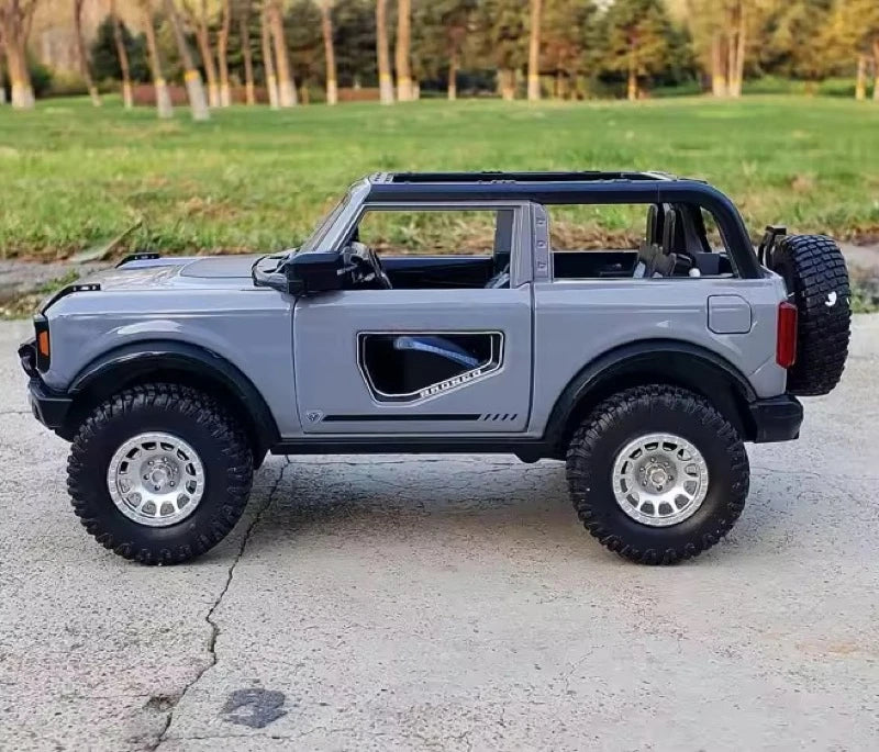 [TOY] 1:24 Ford 2021 Bronco Gray Model Car Die-Cast