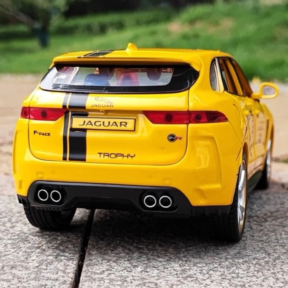 [TOY] 1:24 Jaguar 2016 F-PACE Yellow Model Car Die-Cast