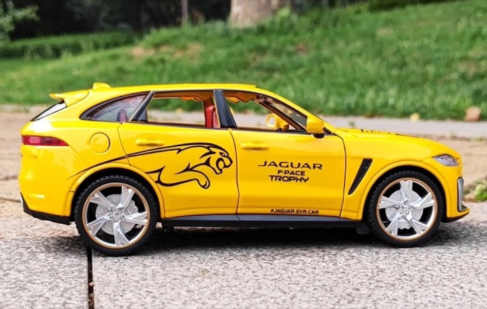 [TOY] 1:24 Jaguar 2016 F-PACE Yellow Model Car Die-Cast