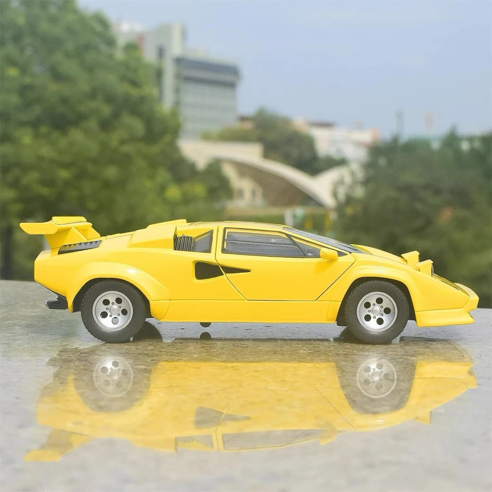 [TOY] 1:24 Lamborghini 1988 Countach LP5000 QV giallo modellino di auto Die-Cast