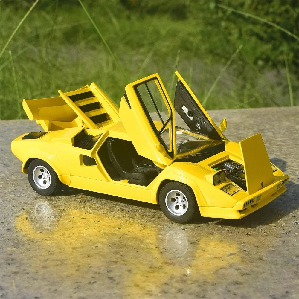 [TOY] 1:24 Lamborghini 1988 Countach LP5000 QV giallo modellino di auto Die-Cast
