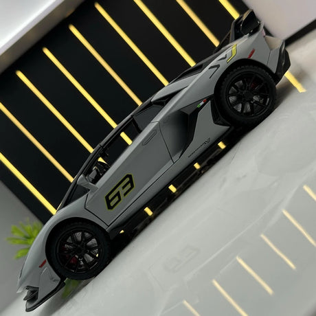 [TOY] 1:24 Lamborghini 2018 Aventador LP770-4 SVJ harmaa pienoismalli Die-Cast