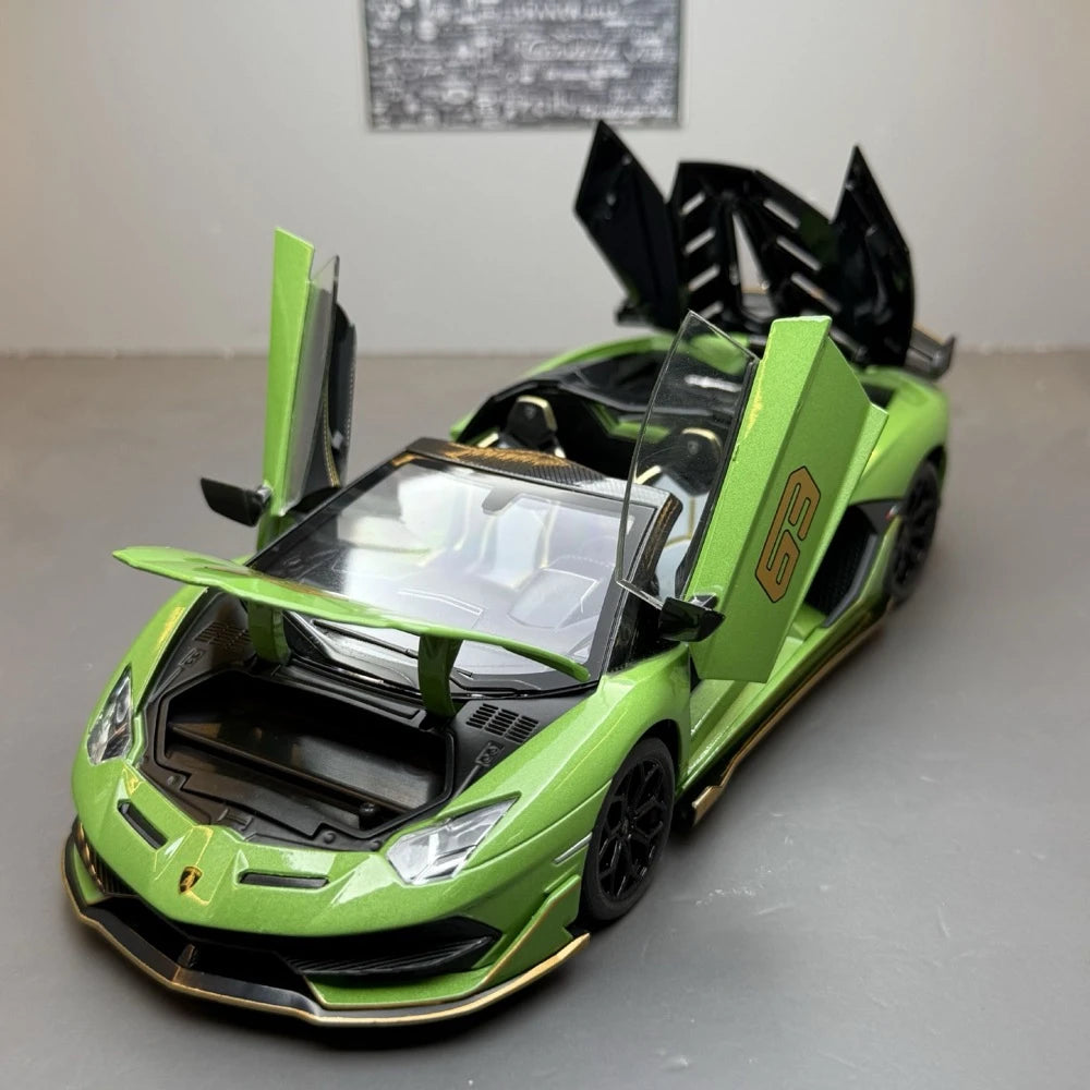 [TOY] 1:24 Lamborghini 2018 Aventador LP770-4 SVJ Green Model Car Die-Cast