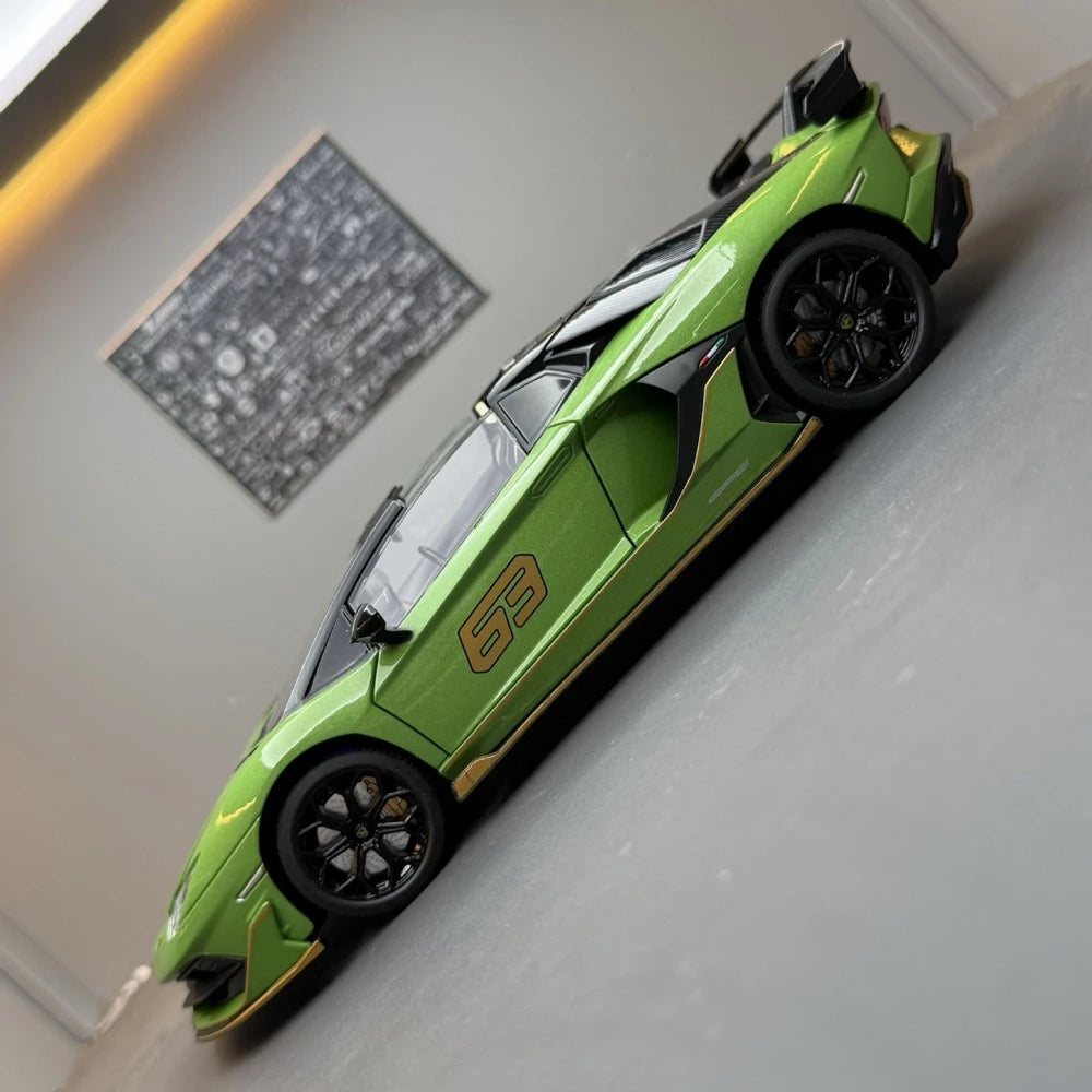 [TOY] 1:24 Lamborghini 2018 Aventador LP770-4 SVJ Green Model Car Die-Cast