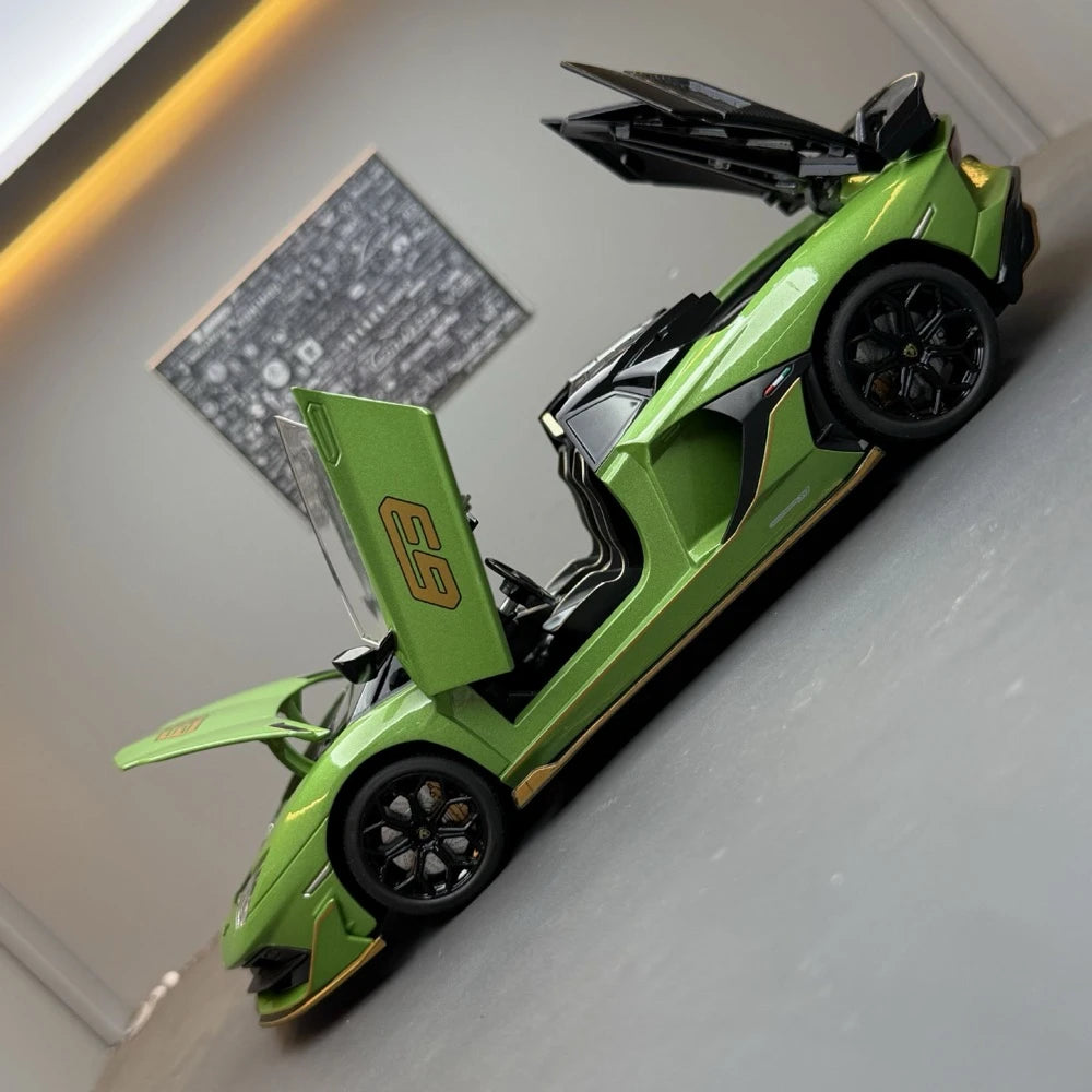 [TOY] 1:24 Lamborghini 2018 Aventador LP770-4 SVJ Green Model Car Die-Cast