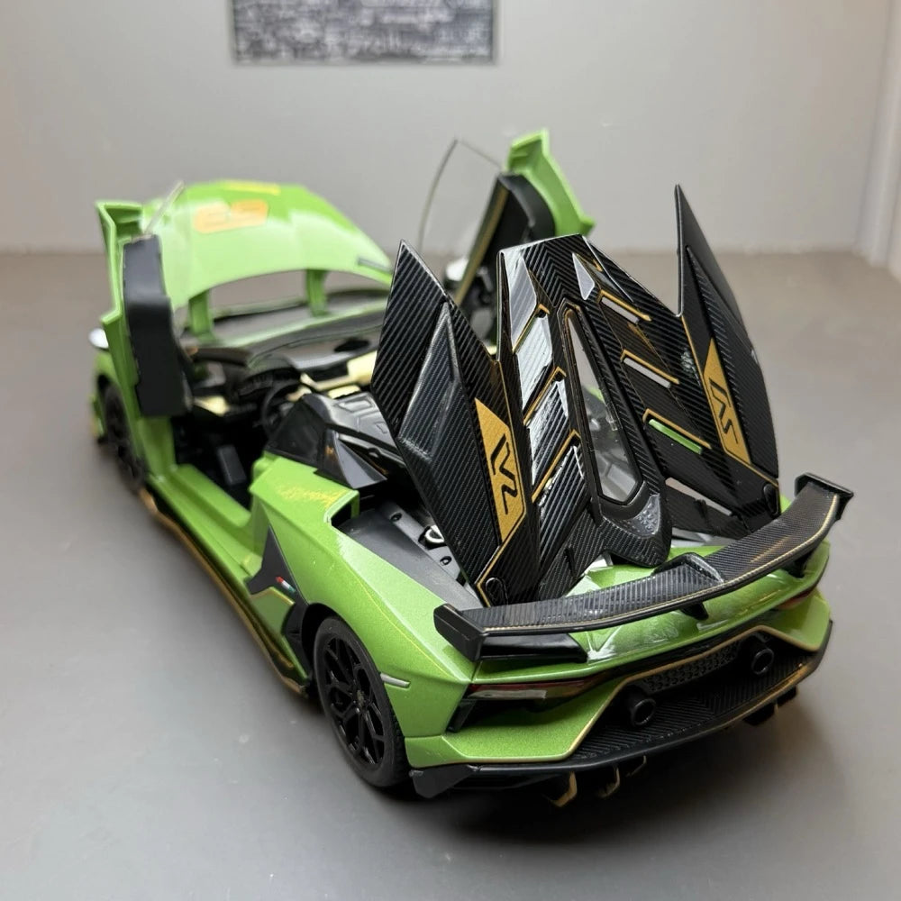 [TOY] 1:24 Lamborghini 2018 Aventador LP770-4 SVJ Green Model Car Die-Cast
