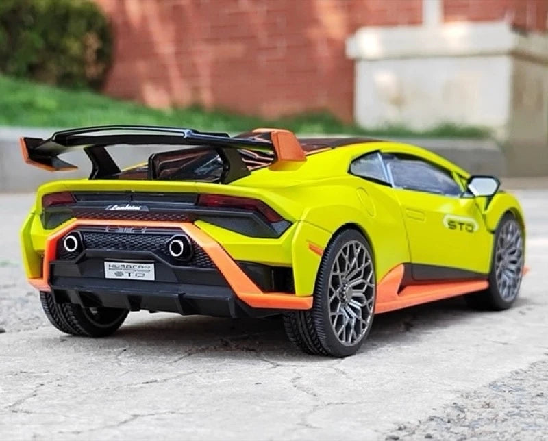[TOY] 1:24 Lamborghini 2023 Huracan STO Green Model Car Die-Cast