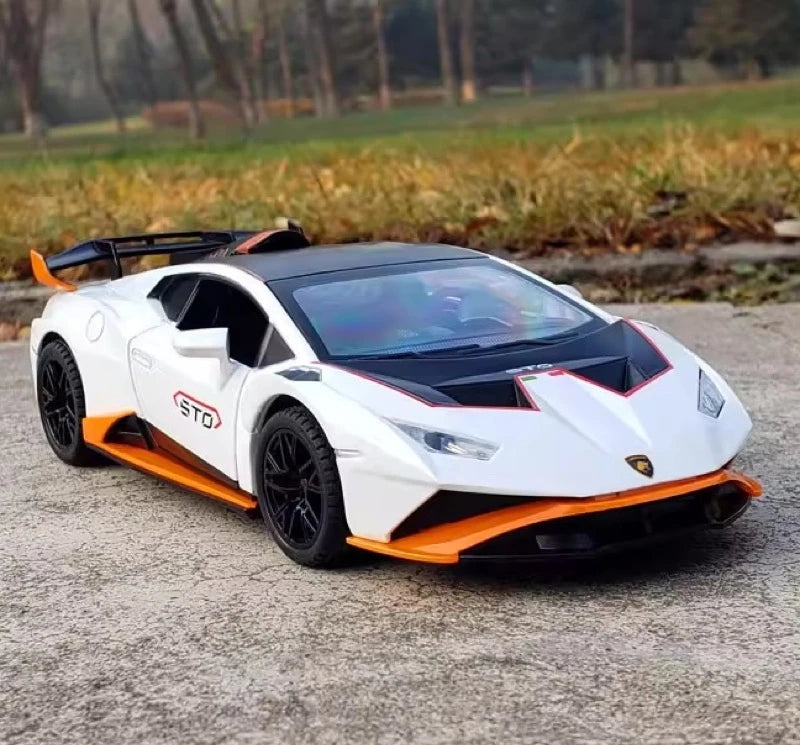 [TOY] 1:24 Lamborghini 2023 Huracan STO bianco modellino di auto Die-Cast