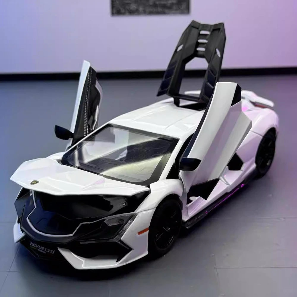[TOY] 1:24 Lamborghini 2023 Revuelto bianco modellino di auto Die-Cast