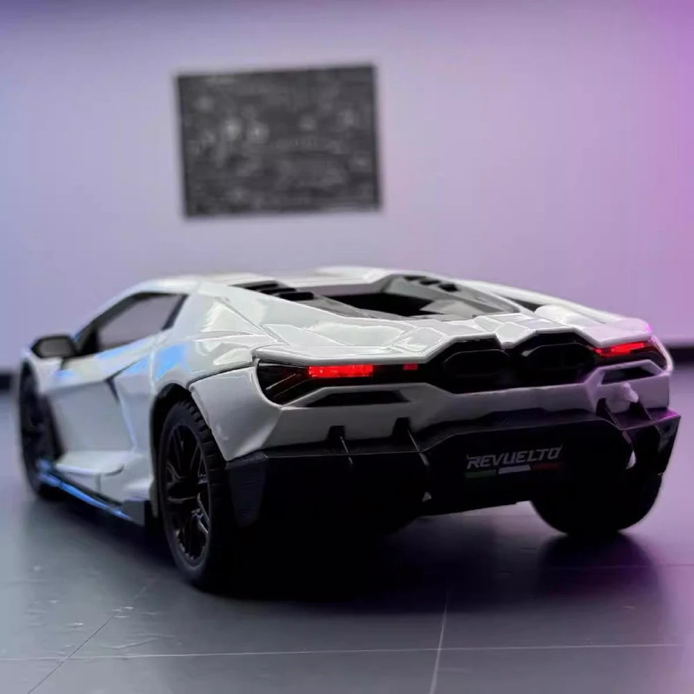 [TOY] 1:24 Lamborghini 2023 Revuelto bianco modellino di auto Die-Cast