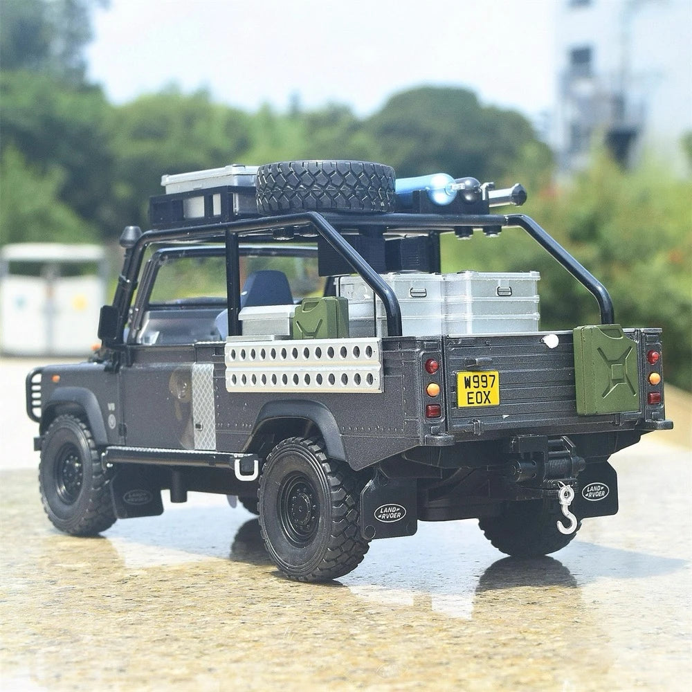 [TOY] 1:24 Land Rover 2001 Defender 110 Tomb Raider Gray Model Car Die-Cast