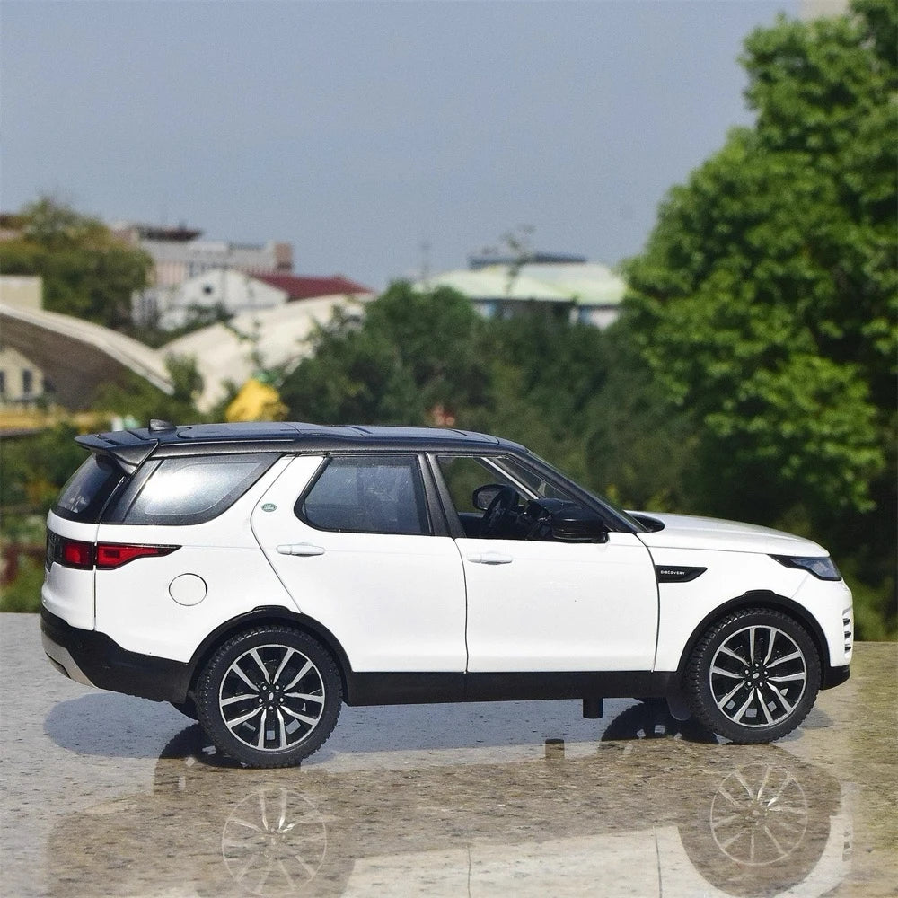 [TOY] 1:24 Land Rover 2020 Discovery R-Dynamic SE White Model Car Die-Cast