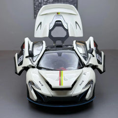 [TOY] 1:24 McLaren 2013 P1 GTR White Model Car Die-Cast