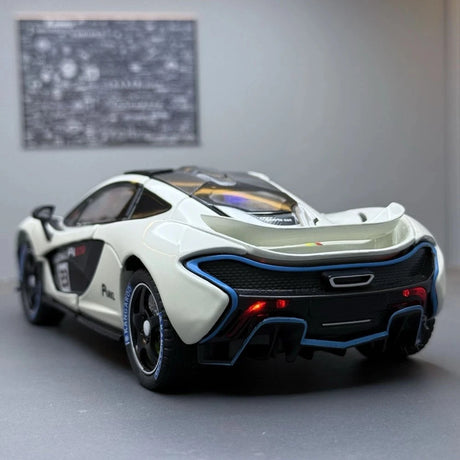 [TOY] 1:24 McLaren 2013 P1 GTR White Model Car Die-Cast