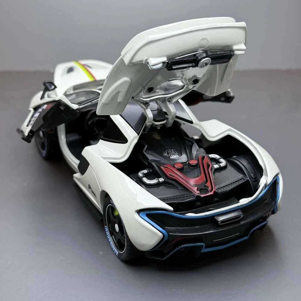 [TOY] 1:24 McLaren 2013 P1 GTR White Model Car Die-Cast