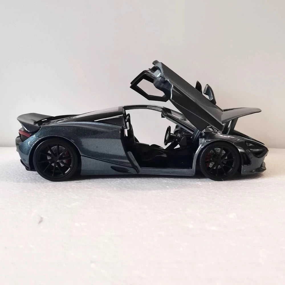 [TOY] 1:24 McLaren 2017 720S グレー モデルカー Die-Cast