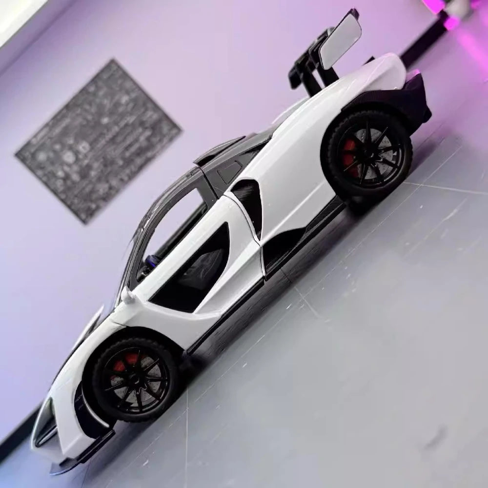 [TOY] 1:24 McLaren 2018 Senna bianco modellino di auto Die-Cast
