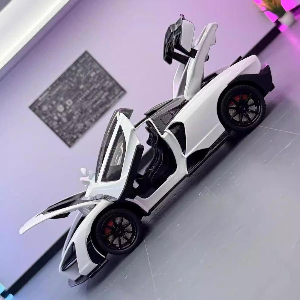 [TOY] 1:24 McLaren 2018 Senna bianco modellino di auto Die-Cast