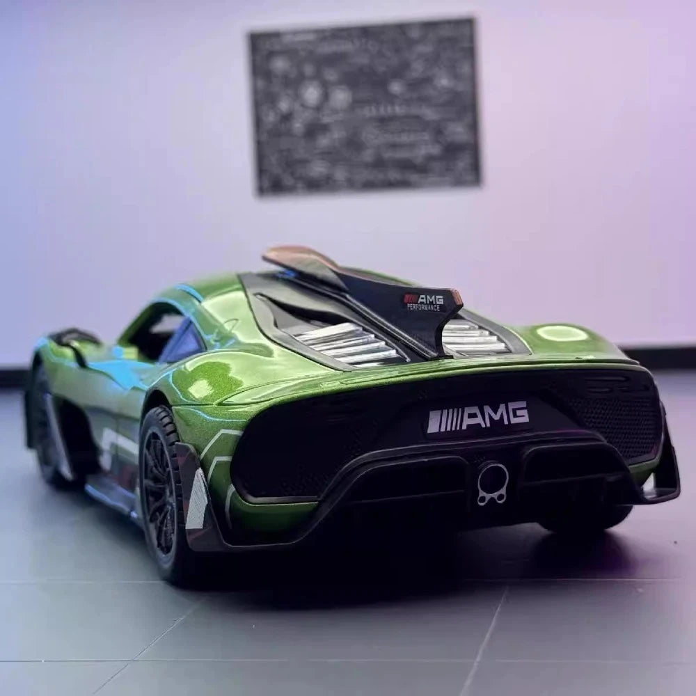 [TOY] 1:24 Mercedes-AMG 2022 One Green Model Car Die-Cast