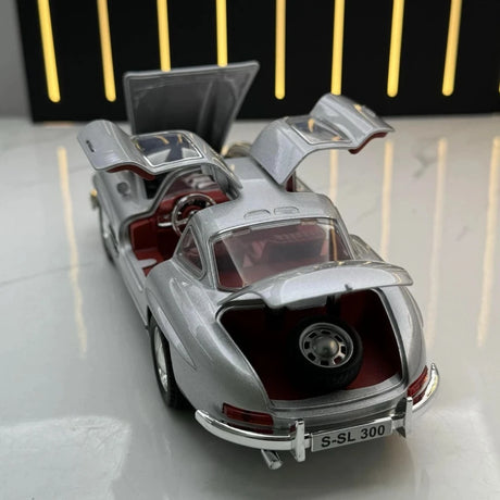 [TOY] 1:24 Mercedes-Benz 1954 300SL Silver Model Car Die-Cast