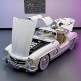 Mercedes-Benz 1954 300SL White 1:24 – Valuvalettu näyttömalli
