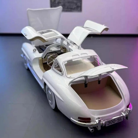 [TOY] 1:24 Mercedes-Benz 1954 300SL White Model Car Die-Cast