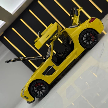 [TOY] 1:24 Mercedes-Benz 2013 SLS AMG Black Series Yellow Model Car Die-Cast