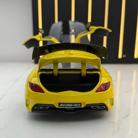 [TOY] 1:24 Mercedes-Benz 2013 SLS AMG Black Series Yellow Model Car Die-Cast