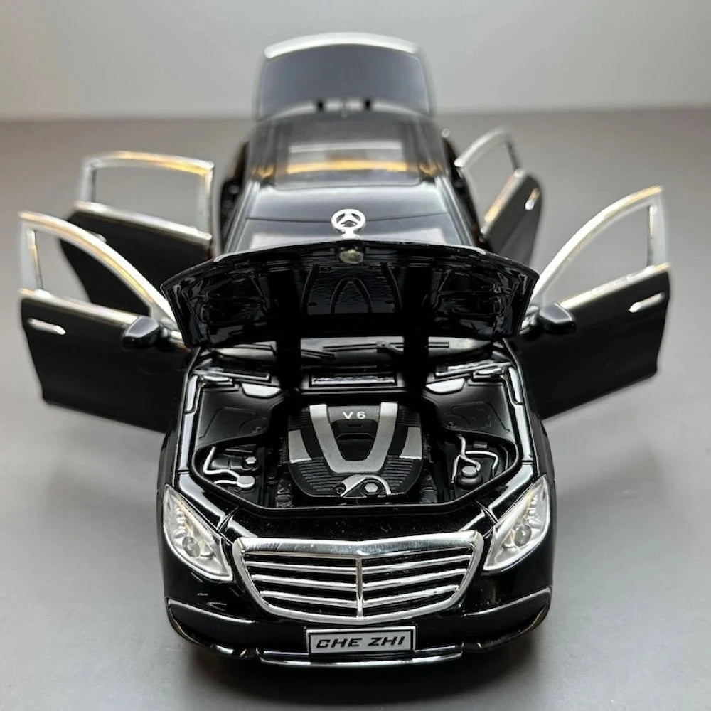 [TOY] 1:24 Mercedes-Benz 2016 E300L V213 Black Model Car Die-Cast