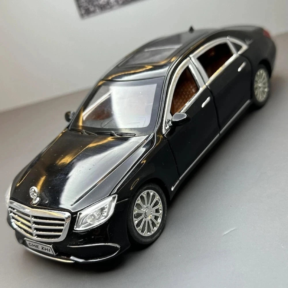 [TOY] 1:24 Mercedes-Benz 2016 E300L V213 Black Model Car Die-Cast