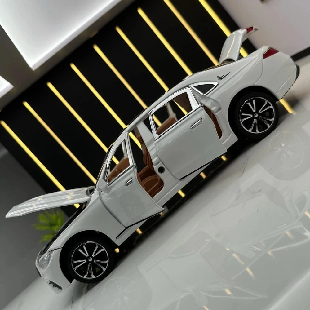 [TOY] 1:24 Mercedes-Benz 2017 E400 C238 ホワイト モデルカー Die-Cast