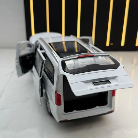 [TOY] 1:24 Mercedes-Benz 2018 V260L bianco modellino di auto Die-Cast